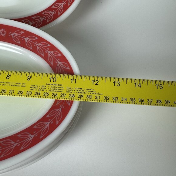 Vintage Pyrex Red Laurel Leaf Oval Tableware Plates Set of 5 - Picture 2 of 7